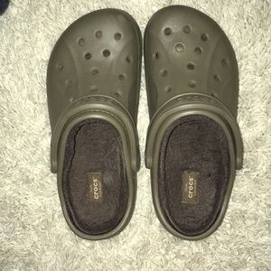 Brown fuzzy crocs